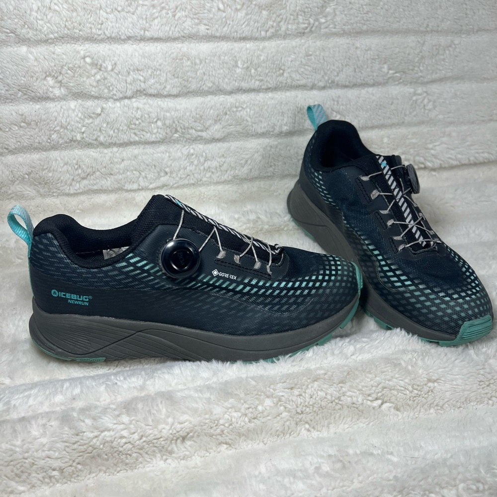 Icebug NewRun Bugrip GTX  Trail Women Running Snow Shoes Carbide Traction Sz 9